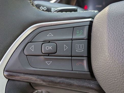 Used 2024 Jeep Grand Cherokee Limited 4xe image 17