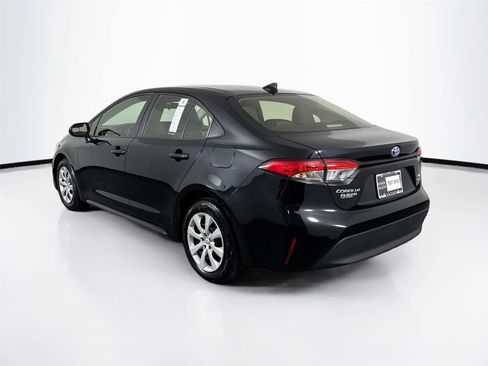 Used 2025 Toyota Corolla LE FWD image 12