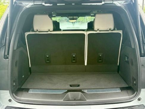 Certified 2025 Cadillac Escalade Sport Platinum AWD/4WD image 17