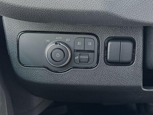 Used 2024 Mercedes-Benz Sprinter 144 Cargo image 31