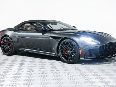 Used 2021 Aston Martin DBS Superleggera Volante image 4