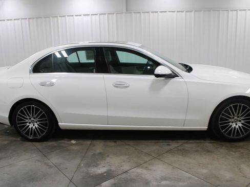 Used 2025 Mercedes-Benz C 300 4MATIC Sedan image 11