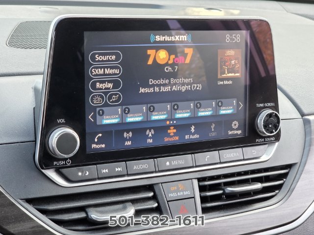 Used 2025 Nissan Altima 2.5 SV FWD image 21