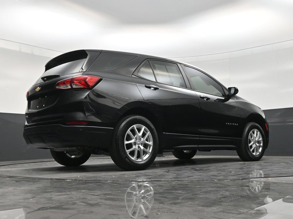 Used 2024 Chevrolet Equinox LS w/ Driver Confidence II Package FWD image 24