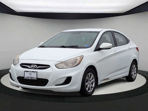 Used 2013 Hyundai Accent GLS image 4
