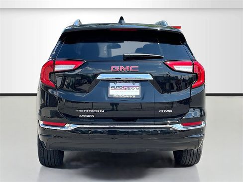 Used 2024 GMC Terrain Denali w/ Denali Premium Package image 6