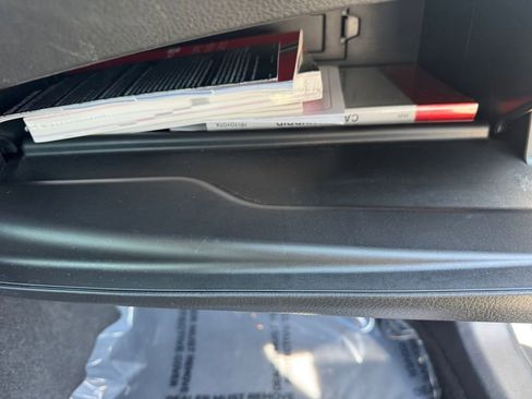 Used 2025 Toyota Camry SE w/ Convenience Package FWD image 18