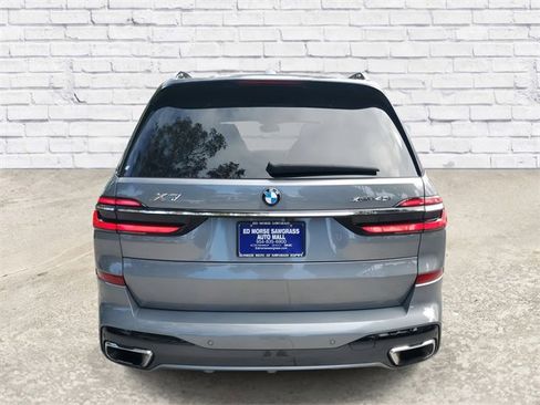 Used 2023 BMW X7 xDrive40i w/ M Sport Package image 3