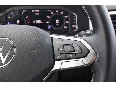 Used 2022 Volkswagen Atlas Cross Sport SE FWD image 19