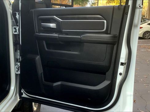Used 2024 RAM 3500 Big Horn image 21
