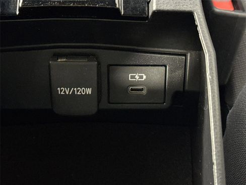 Certified 2023 Toyota Corolla SE image 32