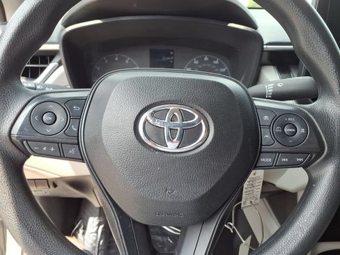 Used 2024 Toyota Corolla Cross L FWD image 7