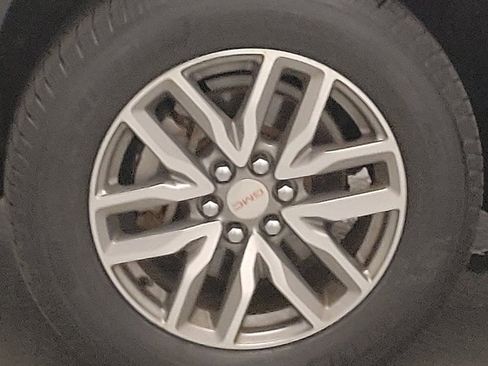 Used 2018 GMC Acadia SLE w/ Driver Alert Package I image 31