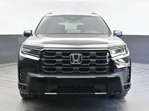 New 2026 Honda Pilot Sport image 3