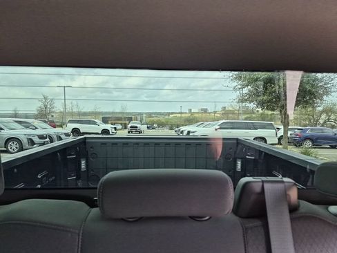 Used 2023 Chevrolet Silverado 1500 LT image 25