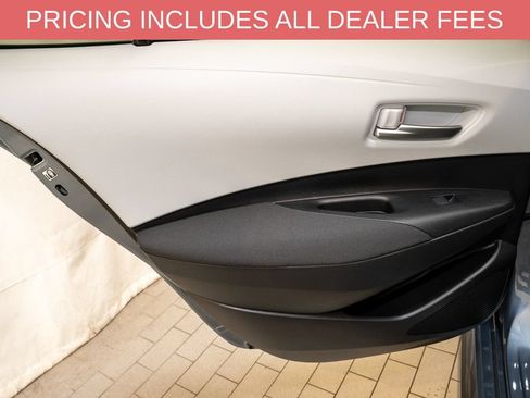 Used 2026 Toyota Corolla SE w/ SE Premium Package FWD image 9