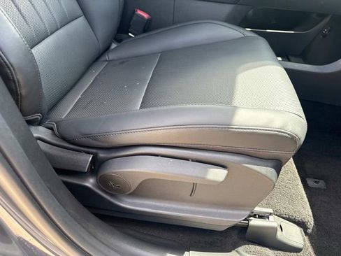 Used 2025 Hyundai Santa Fe SEL FWD image 17