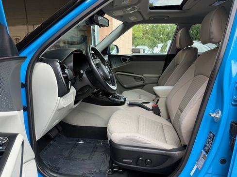 Used 2023 Kia Soul EX FWD image 10