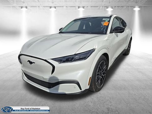 Used 2025 Ford Mustang Mach-E Premium image 4