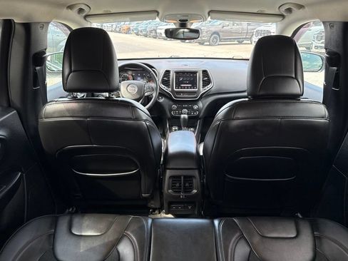Used 2019 Jeep Cherokee Trailhawk w/ Cold Weather Group AWD/4WD image 22