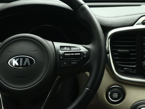 Used 2017 Kia Sorento EX w/ EX V6 Premium Package FWD image 42