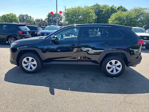 Used 2025 Toyota RAV4 LE AWD/4WD image 4