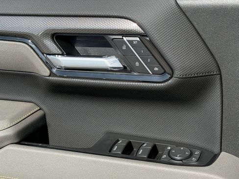 New 2026 Chevrolet Silverado 1500 ZR2 AWD/4WD image 19