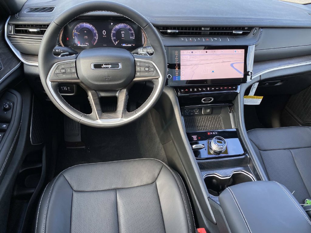 New 2027 Jeep Grand Cherokee Limited AWD/4WD image 9