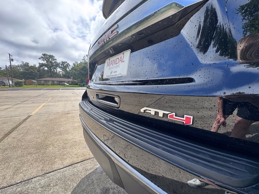 Used 2021 GMC Yukon XL AT4 w/ Technology Package AWD/4WD image 19