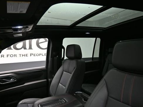 Used 2024 Chevrolet Suburban RST w/ Sport Performance Package AWD/4WD image 17