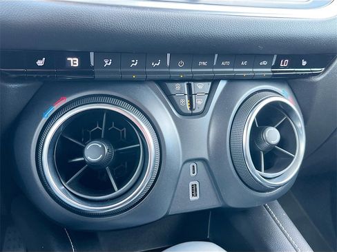 Used 2025 Chevrolet Blazer LT image 15