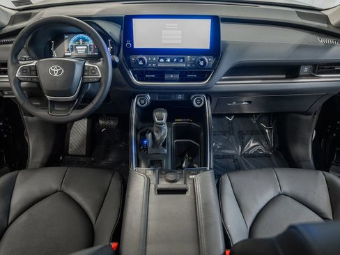 Used 2026 Toyota Grand Highlander XLE image 19