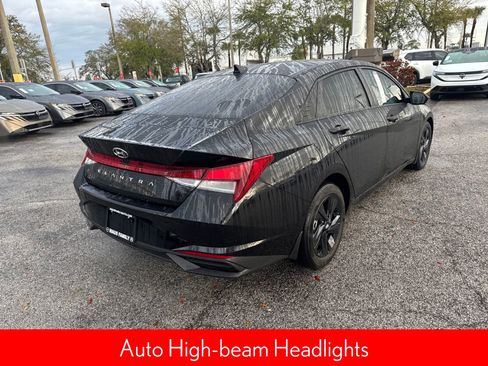 Used 2023 Hyundai Elantra SEL image 6