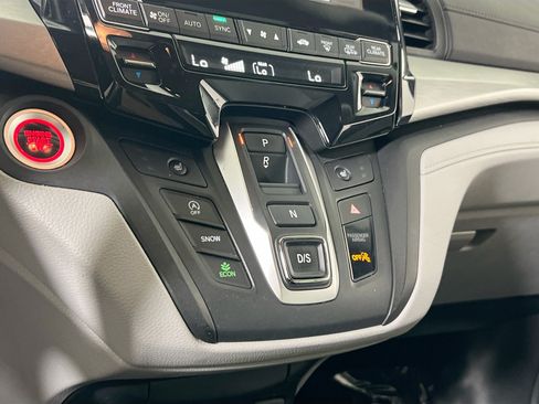 Used 2023 Honda Odyssey EX image 16