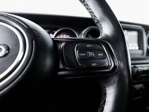 Used 2023 Jeep Wrangler Sport image 31