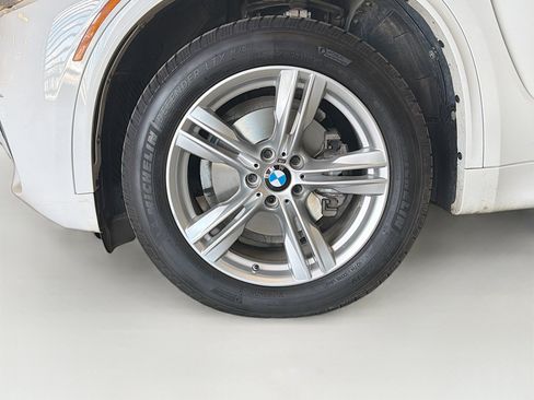 Used 2014 BMW X5 xDrive35d image 11