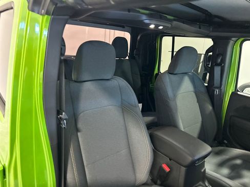 New 2026 Jeep Gladiator Sport image 32