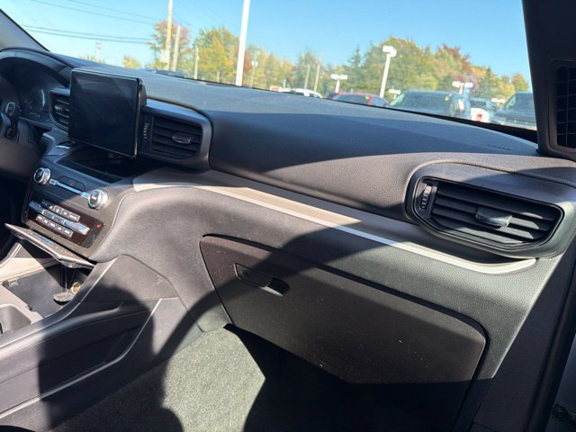 Used 2020 Ford Explorer XLT w/ Comfort Package AWD/4WD image 22