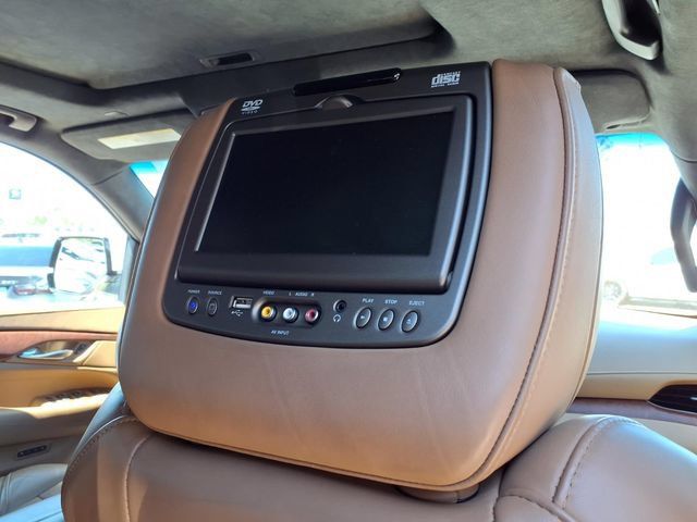 Used 2017 Cadillac Escalade Platinum AWD/4WD image 26