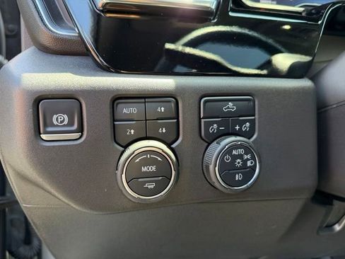 Certified 2025 Chevrolet Silverado 1500 LT Trail Boss w/ Convenience Package II AWD/4WD image 21