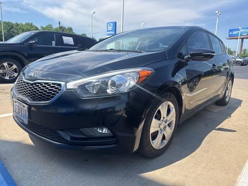 Used 2016 Kia Forte LX FWD image 2