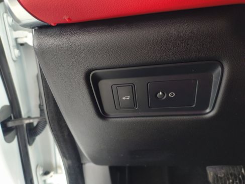 Used 2023 Jaguar F-PACE R-Dynamic S image 15