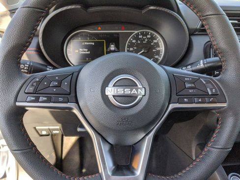 New 2025 Nissan Versa SR w/ Trunk Package image 12