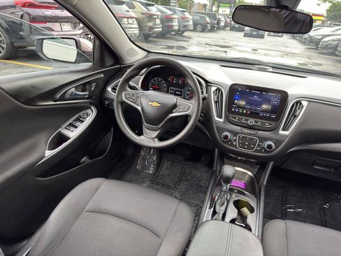 Used 2022 Chevrolet Malibu LT FWD image 31