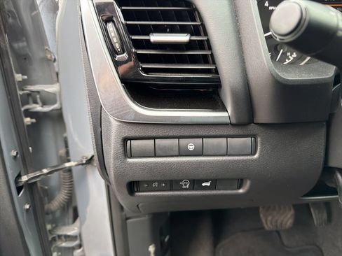 Used 2023 Nissan Rogue SL w/ SL Premium Package AWD/4WD image 18
