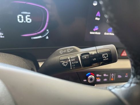 Used 2023 Kia Sportage EX image 19