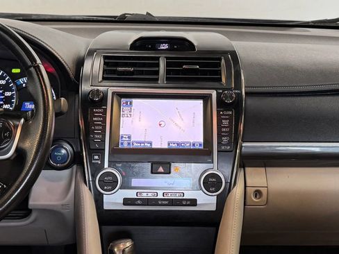 Used 2013 Toyota Camry XLE image 24