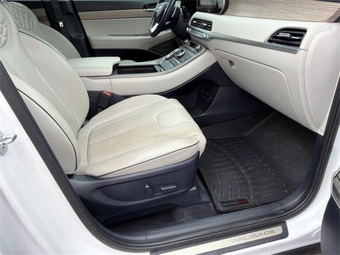 Used 2021 Hyundai Palisade Limited image 13