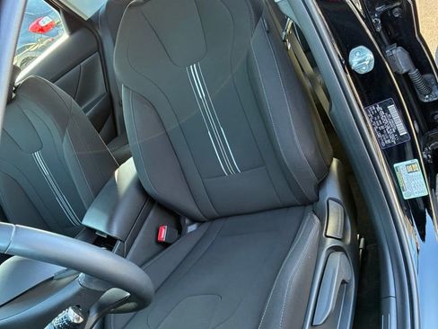 Used 2023 Hyundai Elantra SEL w/ Convenience Package image 15