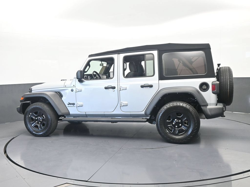 Used 2024 Jeep Wrangler Unlimited Sport AWD/4WD image 3